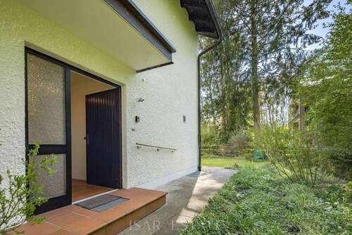 Überdachter Eingangsbereich - Doppelhaushälfte mit 139,00 m&sup2; in Hohenbrunn zum Kaufen