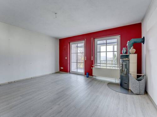 Wohnbereich mit Zugang zum Wintergarten... - 