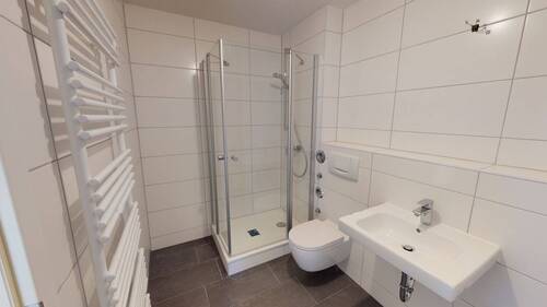 Bad - 2 Zimmer Etagenwohnung in Leonberg