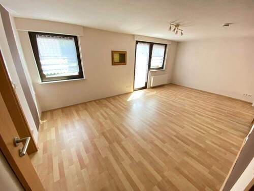 Wohnzimmer - Helle 2-ZKB-Wohnung mit Terrasse in Dernbach