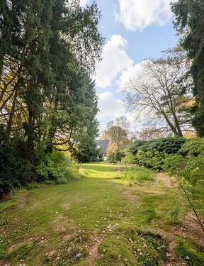 Viel Platz zum Planen - Traumhaftes Wohngrundstück mit viel Potential! Haus abrissreif!