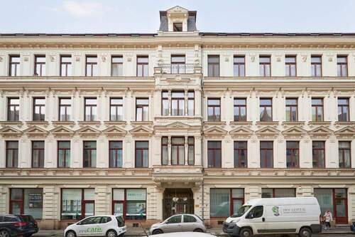 Ansicht - II sehr zentrale ETW mit Balkon und EBK * nur 3 Minuten zur Oper * II