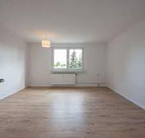 Ihre sanierte 3-Zimmerwohnung mit neuer EBK & 2 Stellpl. Provisionsfrei - Schorfheide Lichterfelde