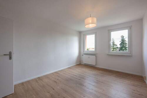 Wohnung_Kaufen_Brandenburg_Schorfheide_Schlafzimmer - 3 Zimmer Etagenwohnung zum Kaufen in Schorfheide