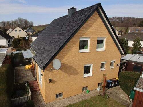 Seitenansicht - 5 Zimmer Einfamilienhaus in Springe