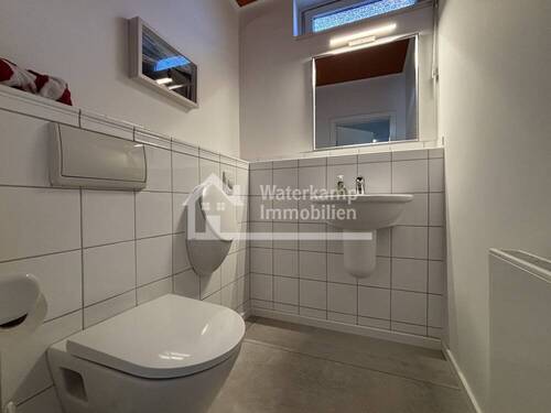 03 WC mit Lüftungsfenster (EG) - 