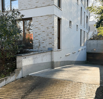 Behindertengerechter Tiefagaragenstellplatz in Nikolassee - Berlin