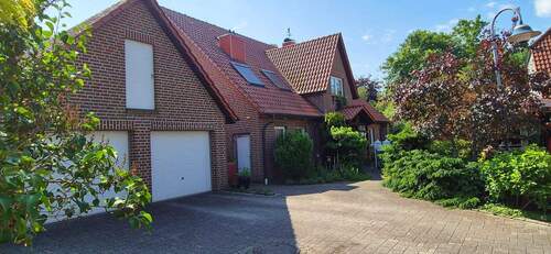 Hausansicht_vorne - Großzügiges Zweifamilienhaus in ruhiger Lage in Ottersberg zu verkaufen