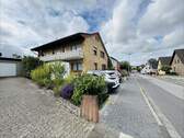 Blick von links aufs Haus - 8 Zimmer Einfamilienhaus zum Kaufen in Aldenhoven