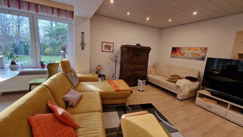 großzügiger Wohnbereich - 