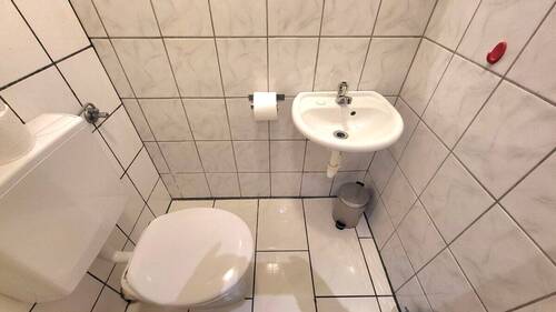 WC - 