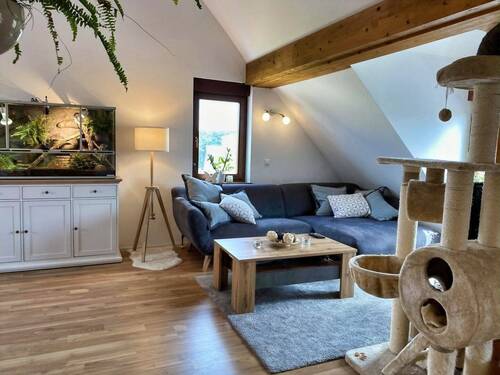 Wohnbereich - 2 Zimmer Etagenwohnung zur Miete in Birkenfeld