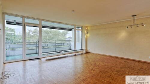 Wohnbereich mit Balkon - 