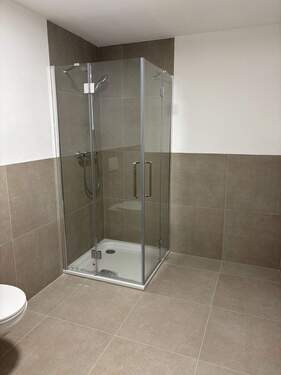 .. mit Stellfläche ! - 