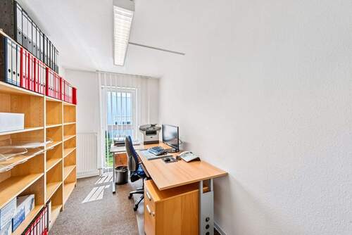 Büro-/Praxisraum seitlich - 
