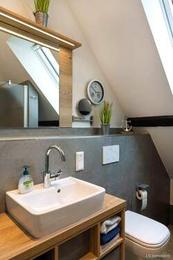 Badezimmer - 2 Zimmer Etagenwohnung in Bad Zwischenahn