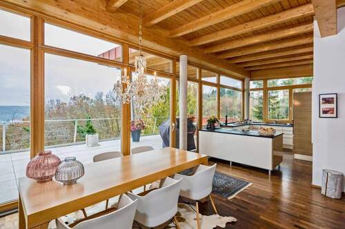 Essbereich mit herrlichem Blick - 