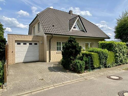 Straßenansicht - Einfamilienhaus in Top-Lage von Ankum!