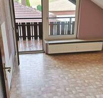 Gut geschnittene 2-Zimmer-DG-Wohnung mit zwei Balkonen - Walldürn Altheim