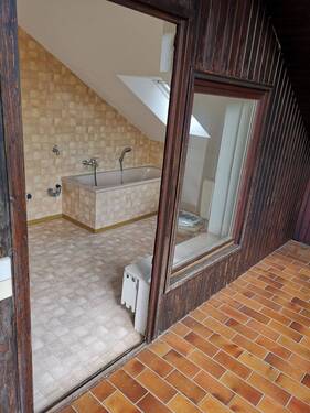 Sicht auf Bad vom Balkon - 