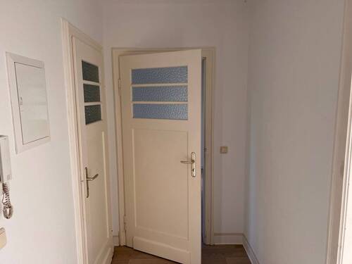 Flur - Etagenwohnung mit 235,10 m&sup2; in Plauen zum Kaufen