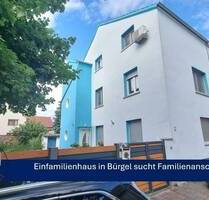 Anspruchsvolles Einfamilienhaus im Herzen von Bürgel mit Garten und 2 Garagen....frei! - Offenbach