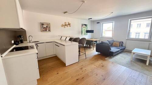 offene Küche m. Wohnbereich.jpg - 2 Zimmer Etagenwohnung zur Miete in Nürnberg