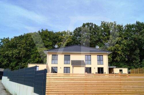 Titelbild - 4 Zimmer Doppelhaushälfte zur Miete in Lachendorf / Gockenholz