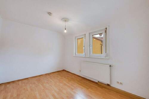 Schlafen von Wohnen - 2 Zimmer Etagenwohnung in Stuttgart-Münster