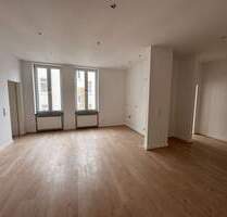 Renovierte 2-Zimmer Wohnung mit EBK in Wiesbaden