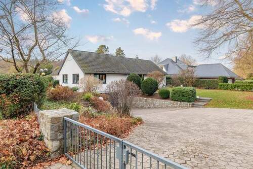 Tiefgarage und Garten - 