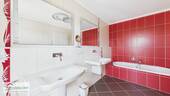 OG - Bad mit Wanne - 