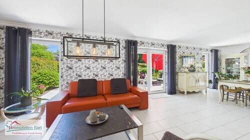 Wohnbereich mit Zugang zur Terrasse - 