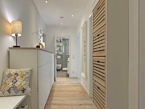 Eingangsbereich - Saniert, zentral, mit Balkon und Stellplatz