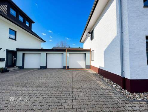 7bd9afdb-5d94-4a51-8c04-9fa38b93e10b - 