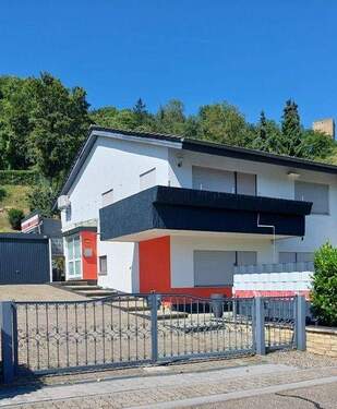 Aussenansicht.jpg - 6 Zimmer Doppelhaushälfte zum Kaufen in Bad Rappenau