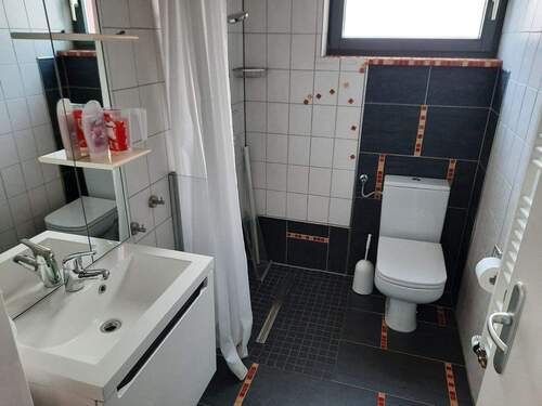 GWC mit Dusche.jpg - 