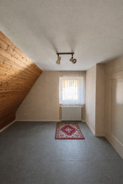 21 Durchgangszimmer zu Kinderzimmer I im DG - 