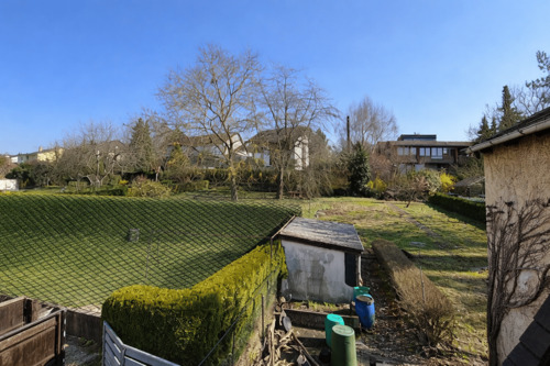 26 Blick vom Balkon zum hinteren Grundstücksbereich - 