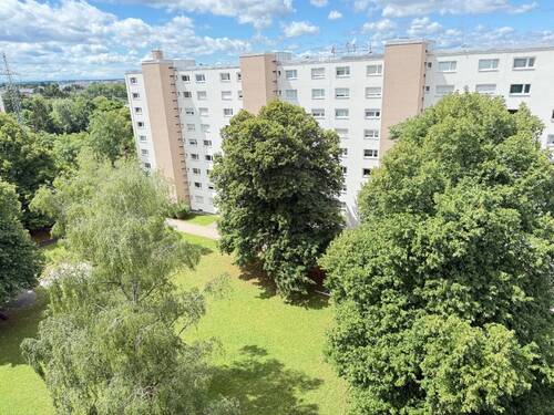 Ausblick von der Loggia - 3 Zimmer Etagenwohnung zum Kaufen in München