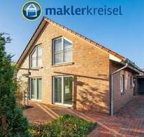 Bärenstadt Esens: Junges KFW-70 Zweifamilienhaus mit Carport in beliebter Siedlung!