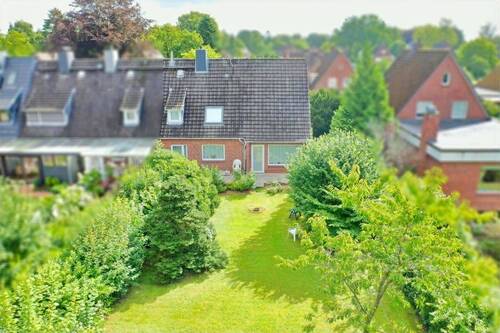 Drohnenbild Rückseite - 5 Zimmer Reihenendhaus zum Kaufen in Rendsburg