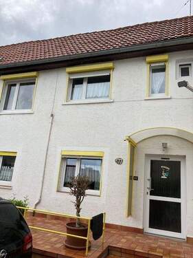 Aussen Eingang.jpg - Gemütliches gepflegtes Haus auf der Haardt, für 2 Generationen geeignet