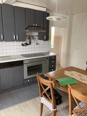 EBK unten.jpg - 4 Zimmer Einfamilienhaus in Neustadt an der Weinstraße