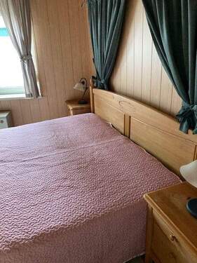 Schlafzimmer unten.jpg - 