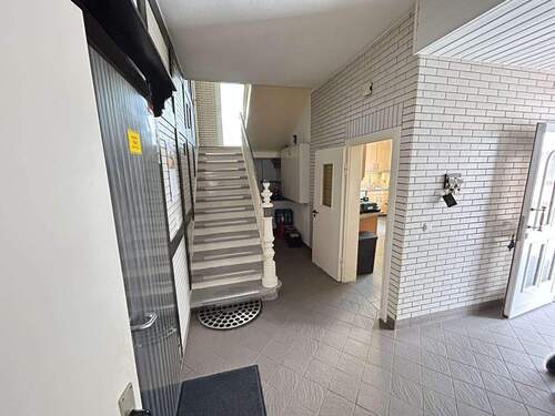 Eingangsbereich - 8 Zimmer Einfamilienhaus in Marsberg-Beringhausen