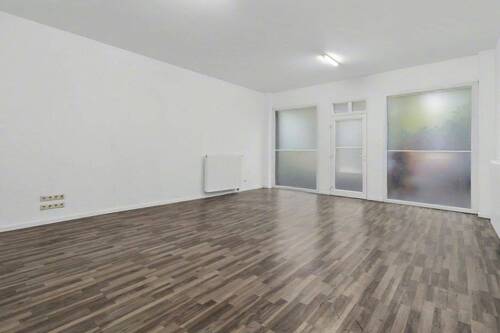 Gewerbe_EG - 1 Zimmer Mehrfamilienhaus, Wohnhaus zum Kaufen in Blomberg