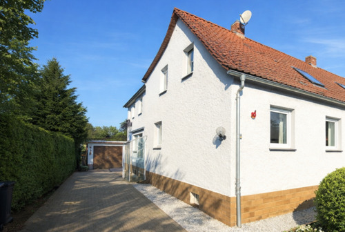 Titelbild - Großzügiges Einfamilienhaus mit Garage in ruhiger Siedlungslage von Grimma