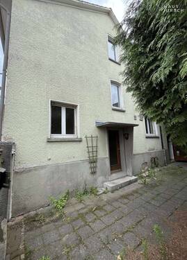 Haupteingang - 6 Zimmer Mehrfamilienhaus, Wohnhaus in Dietzenbach