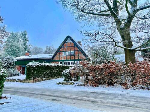 Lebensträume erfüllen - 66.000.euro Mieteinnahmen möglich - frei -Edelstahl und Reetdach - Generationenwohnen in einem kernsaniertem historischen Gebäude